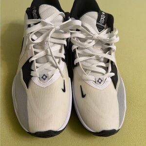 Nike Black and White Sneakers